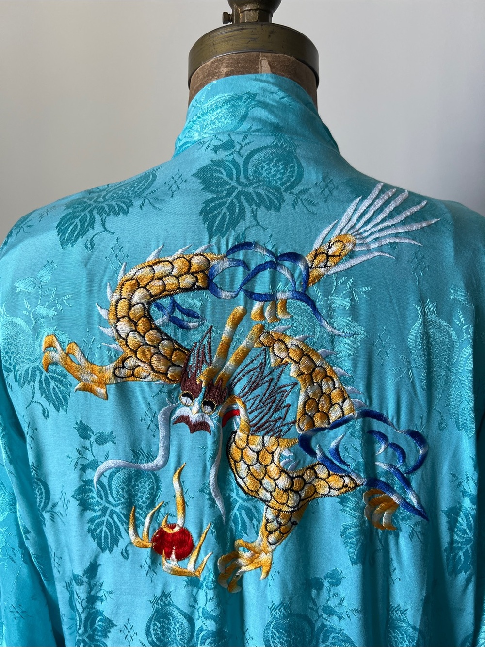 1980’s Vintage Asian style robe